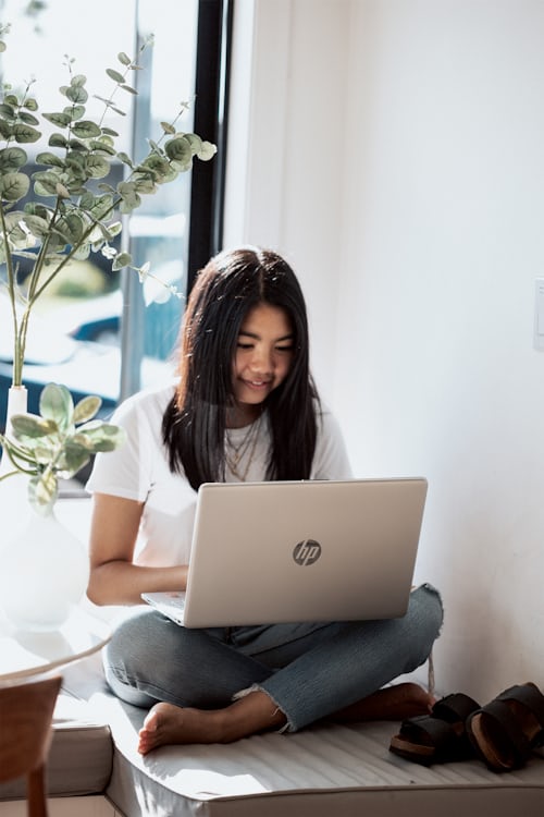 Student using Learnkin